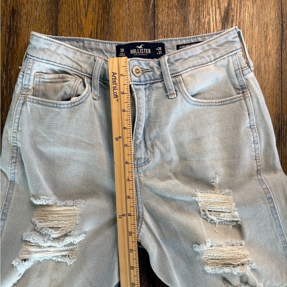 Hollister Women’s Ultra High-Rise Mom Distressed Vintage Stretch Jeans Size 26 - Picture 8 of 12